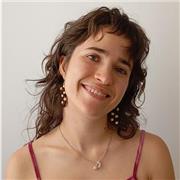 Titulada profesional ofrece clases de piano, estimulación musical temprana y lenguaje musical